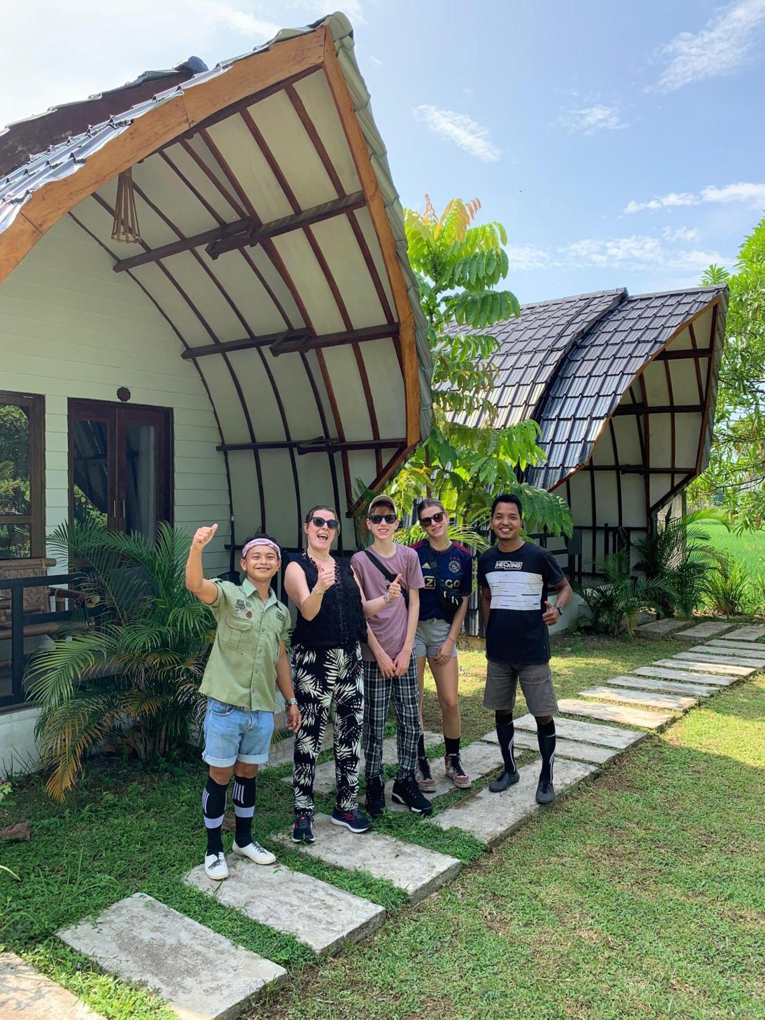 Gino'S Place - Guest House & Jungle Trekking Bukit Lawang Luaran gambar