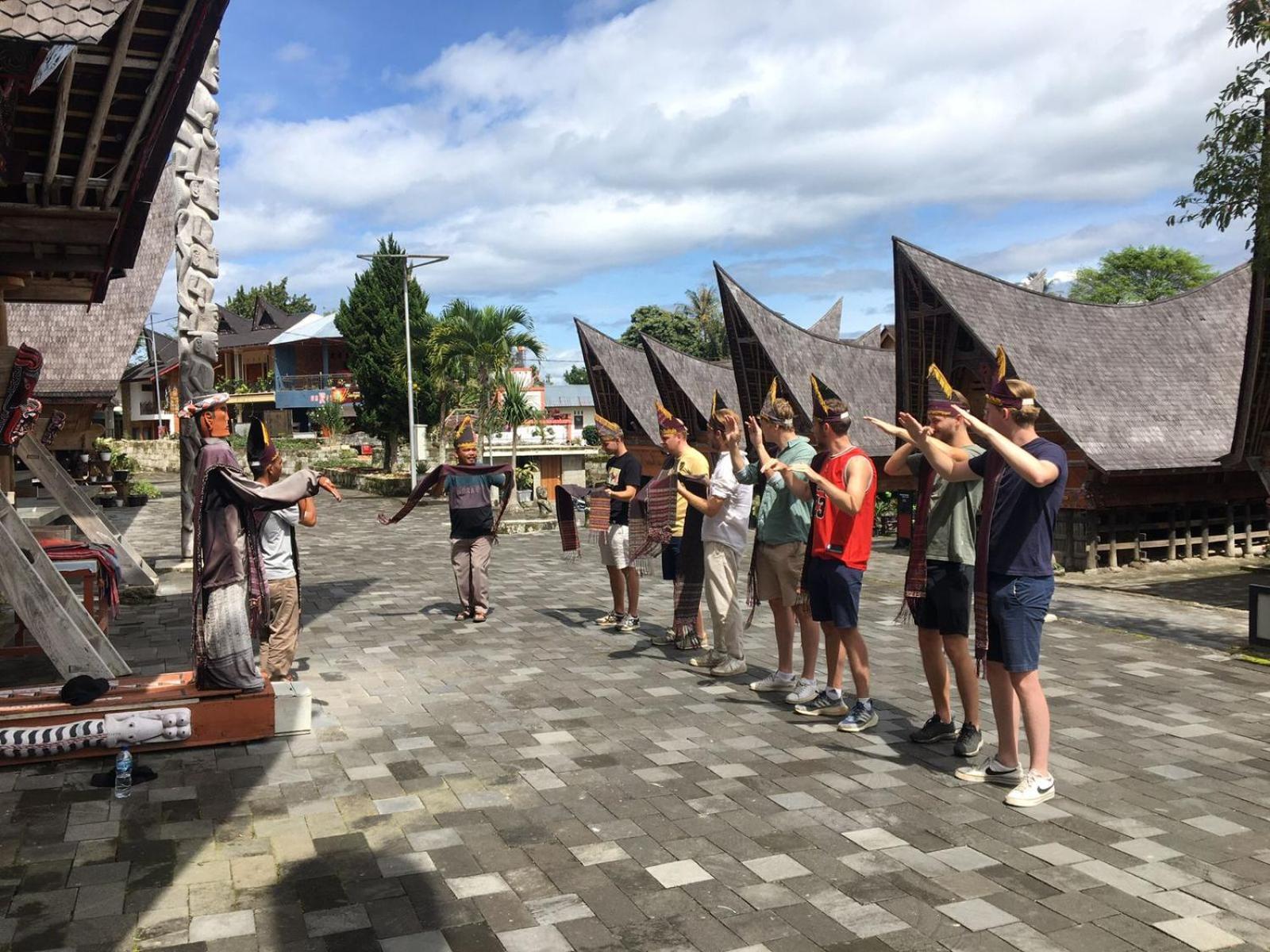 Gino'S Place - Guest House & Jungle Trekking Bukit Lawang Luaran gambar
